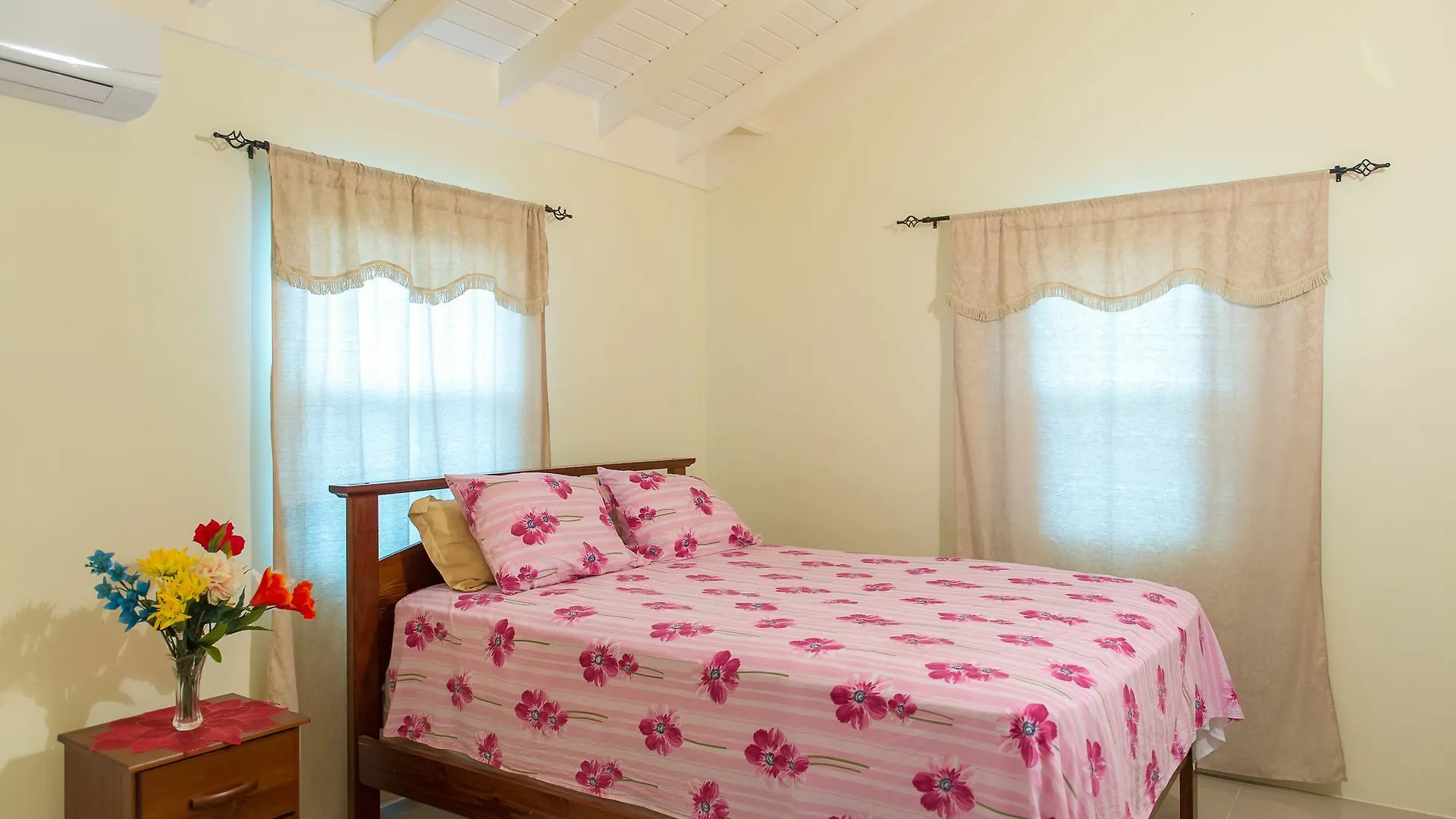 Draxhall Manor Holiday Homes 奥乔里奥斯 0*,  牙买加